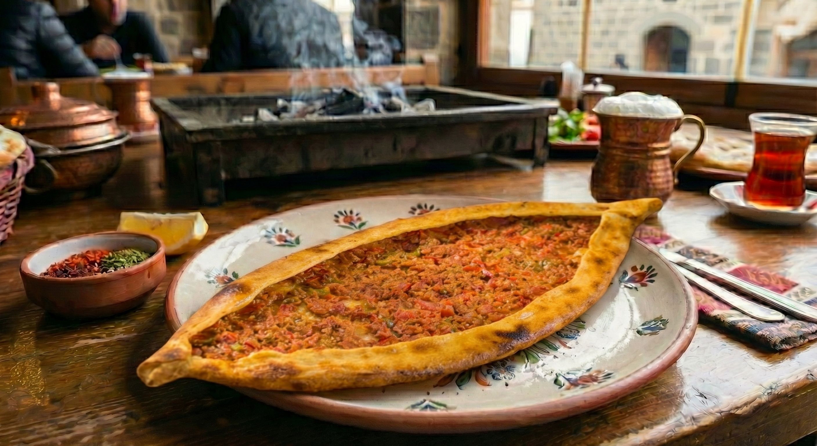 kıymalı pide, pide çeşitleri, taş fırın pide, etli pide, diyarbakır pide, kıymalı, fırın lezzeti, klasik pide