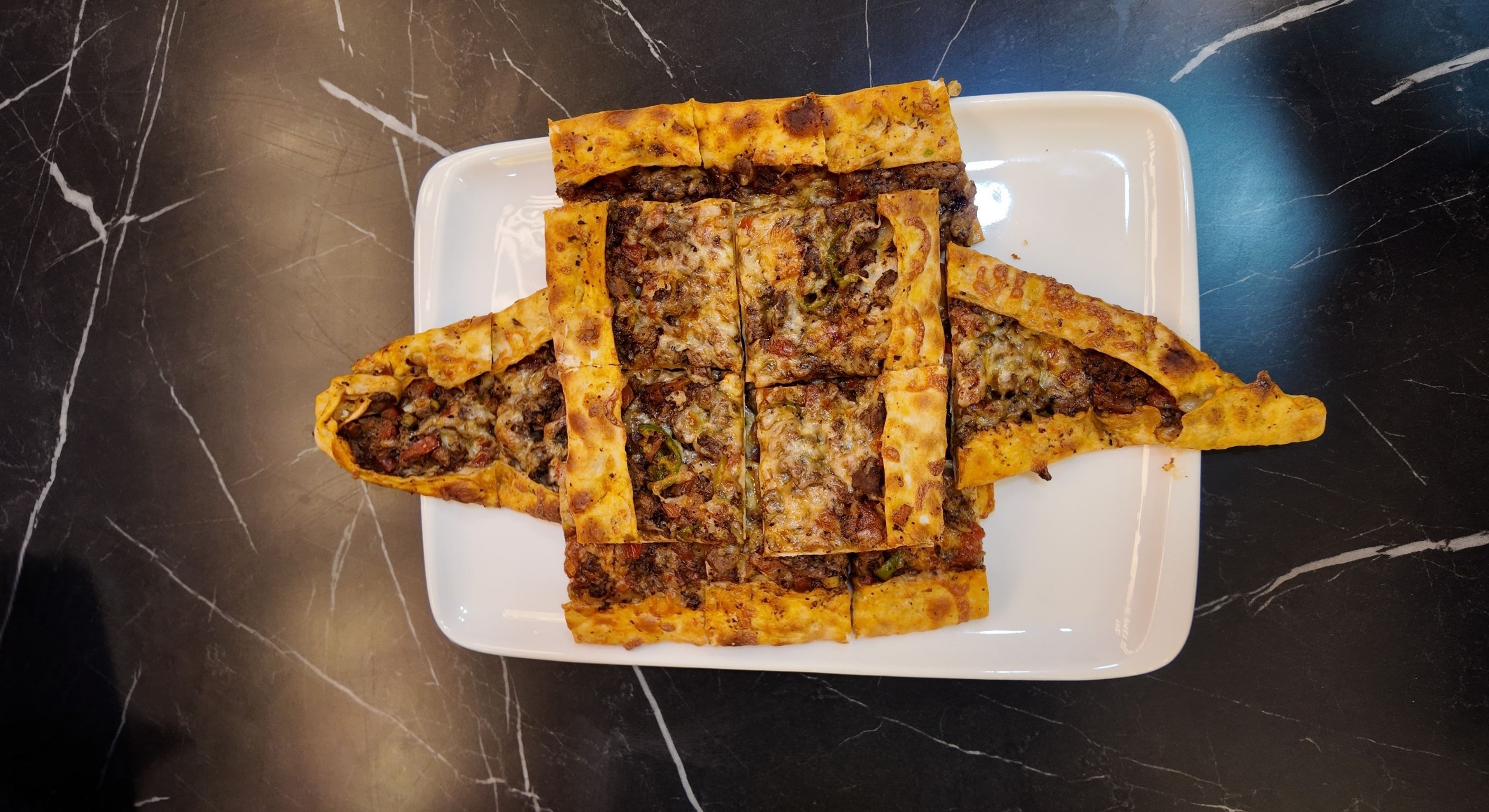 kuşbaşı kaşarlı pide, kaşarlı pide, etli pide, taş fırın pide, diyarbakır pide, kuşbaşı et, kaşar peynirli pide, pide çeşitleri